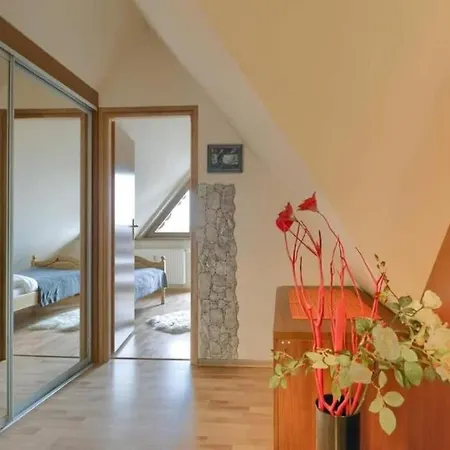 3 Bedroom - 12 People - Pod Skocznia Apartment *
